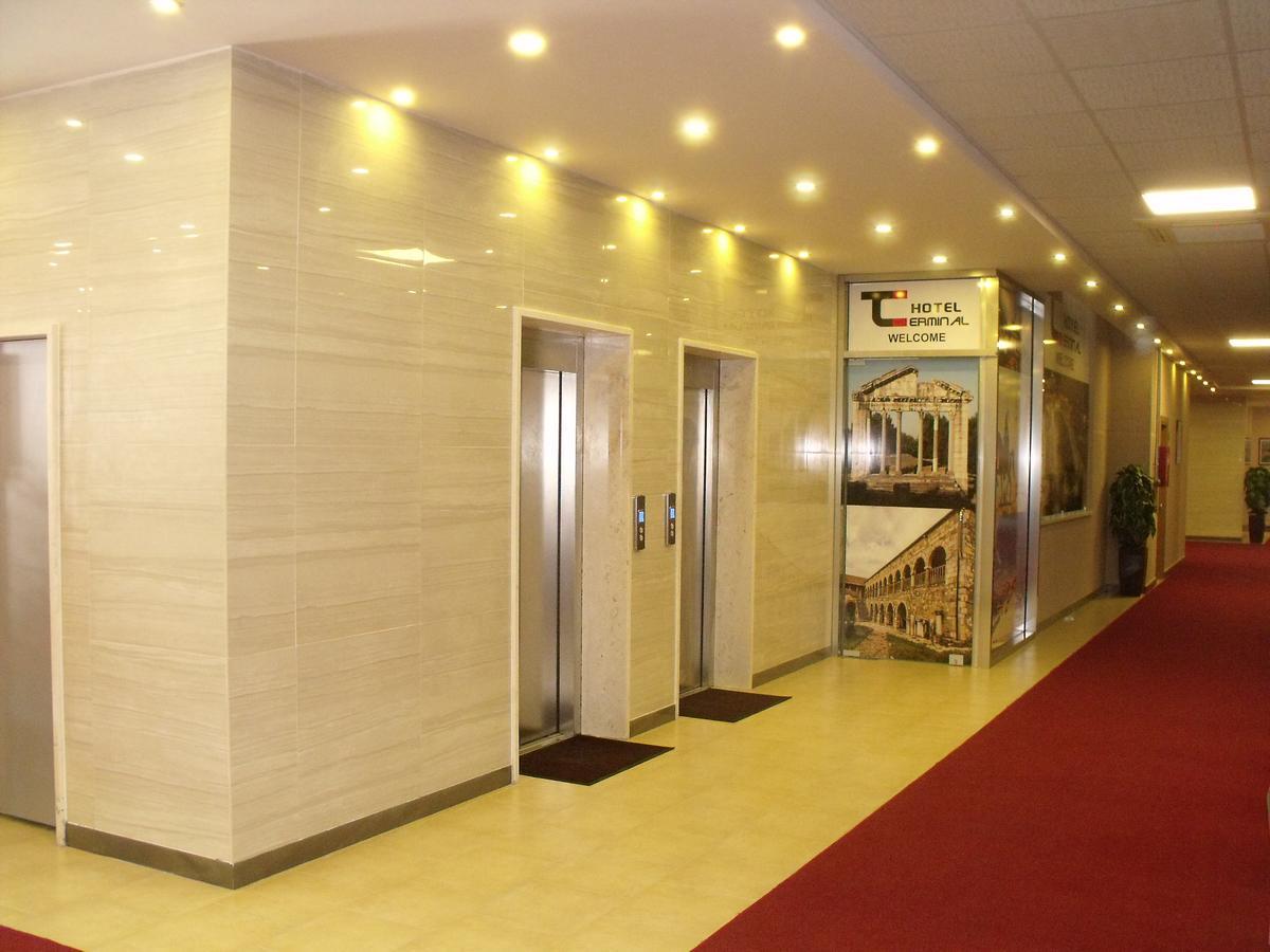 Terminal 3* Tirana